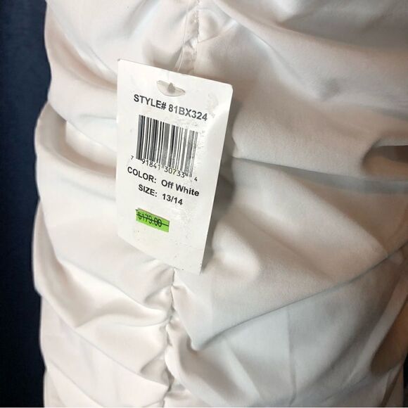NWT B. Darlin Draped One Sleeve White Short Dress Zipper Ruffles Lined Size13/14 - Picture 4 of 4